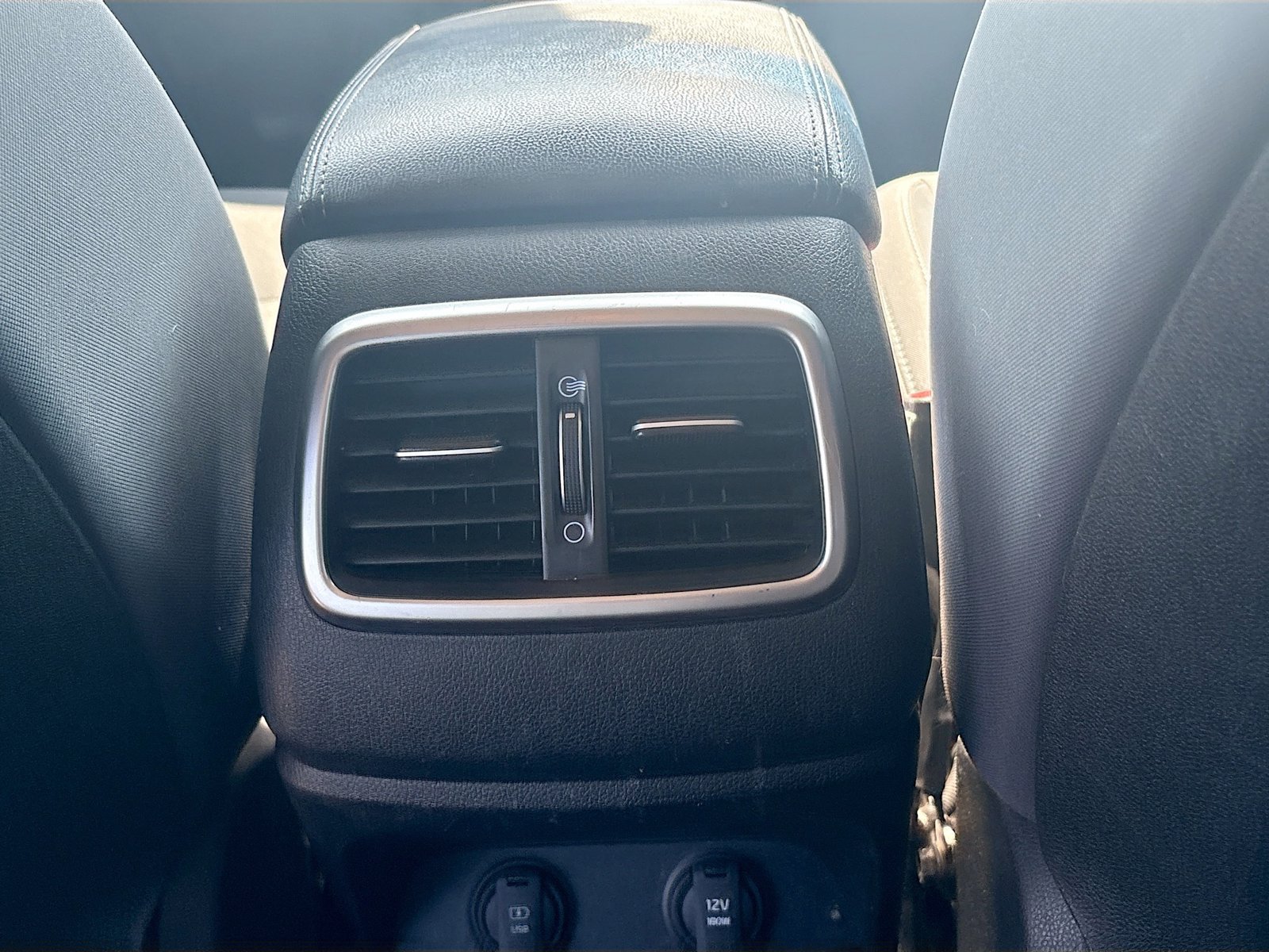 Used 2019 Kia Sorento FWD image 23