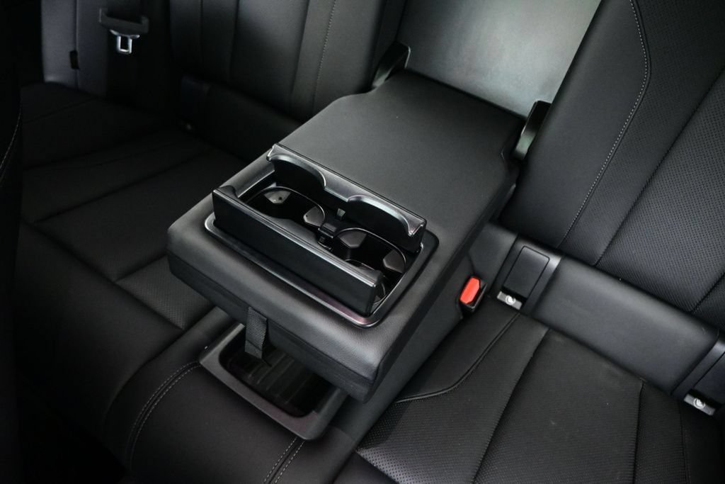 Used 2022 BMW 230i Coupe w/ Convenience Package RWD image 18