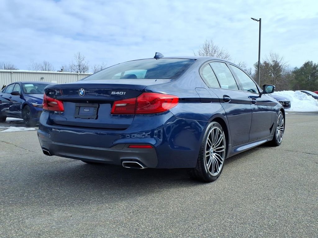 Used 2019 BMW 540i xDrive w/ M Sport Package image 3