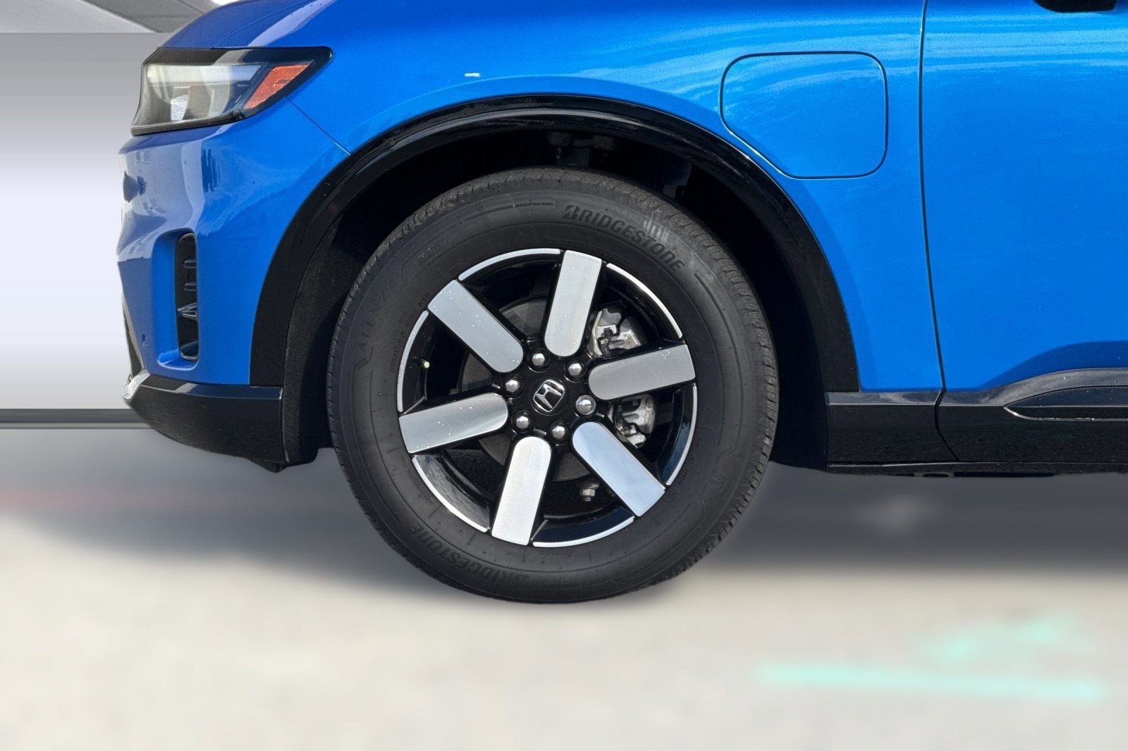 Certified 2024 Honda Prologue Touring image 12