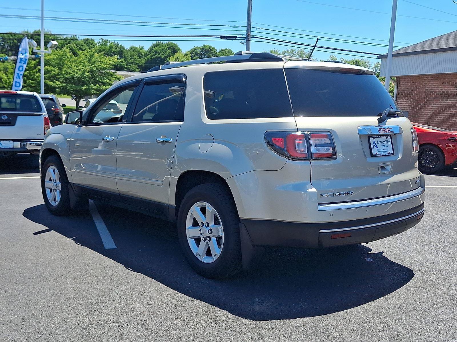 Used 2015 GMC Acadia SLE AWD/4WD image 4