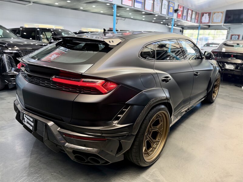 Used 2025 Lamborghini Urus SE AWD/4WD image 7