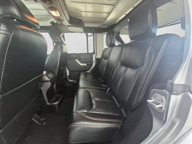 Used 2015 Jeep Wrangler Unlimited Sahara w/ Mopar Chrome Edition Group AWD/4WD image 20