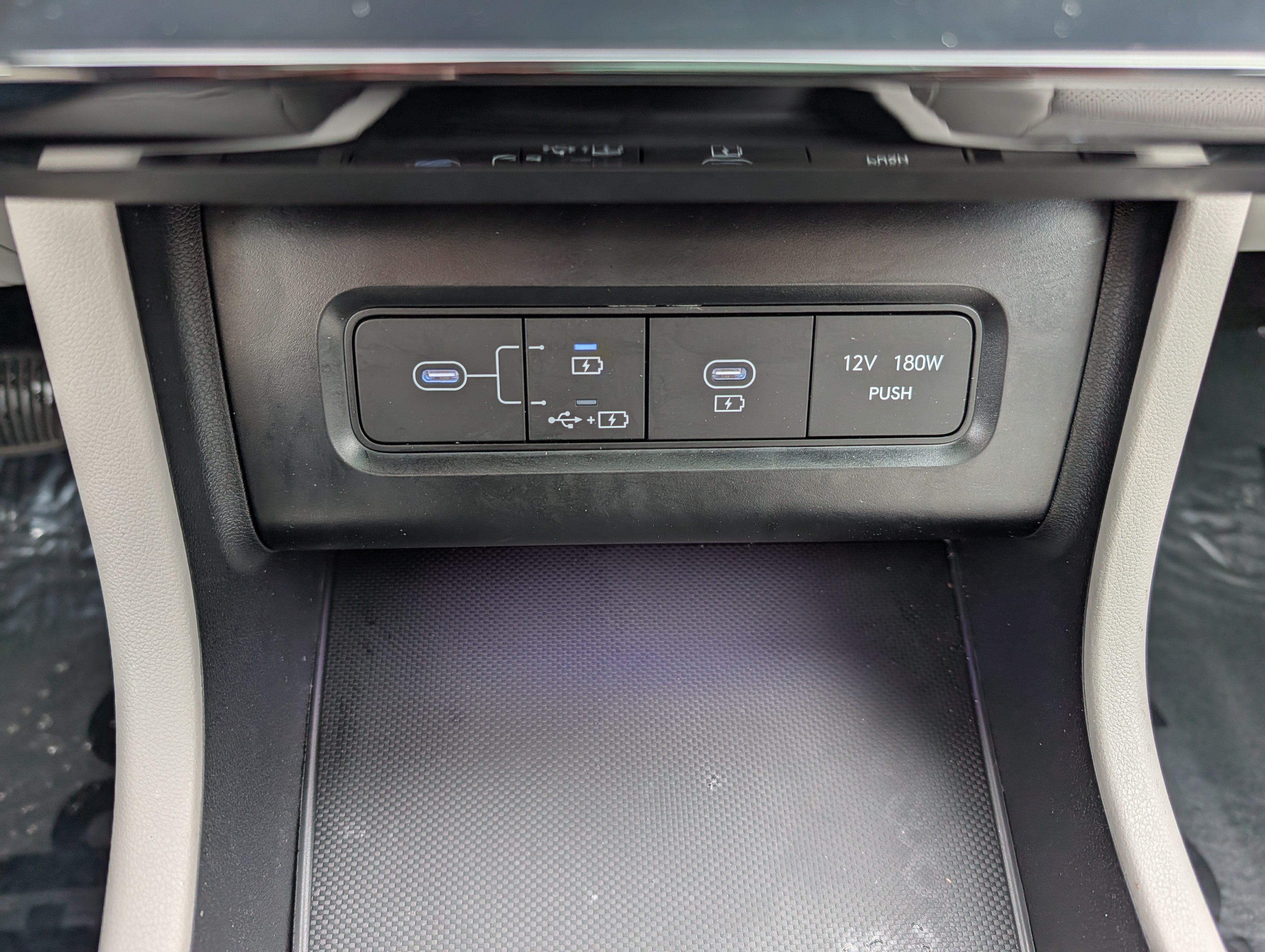 Certified 2026 Hyundai Tucson Limited AWD/4WD image 33