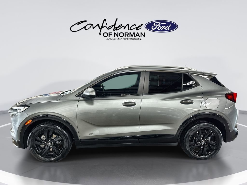 Used 2025 Buick Encore GX Sport Touring w/ Advanced Technology Package FWD image 5