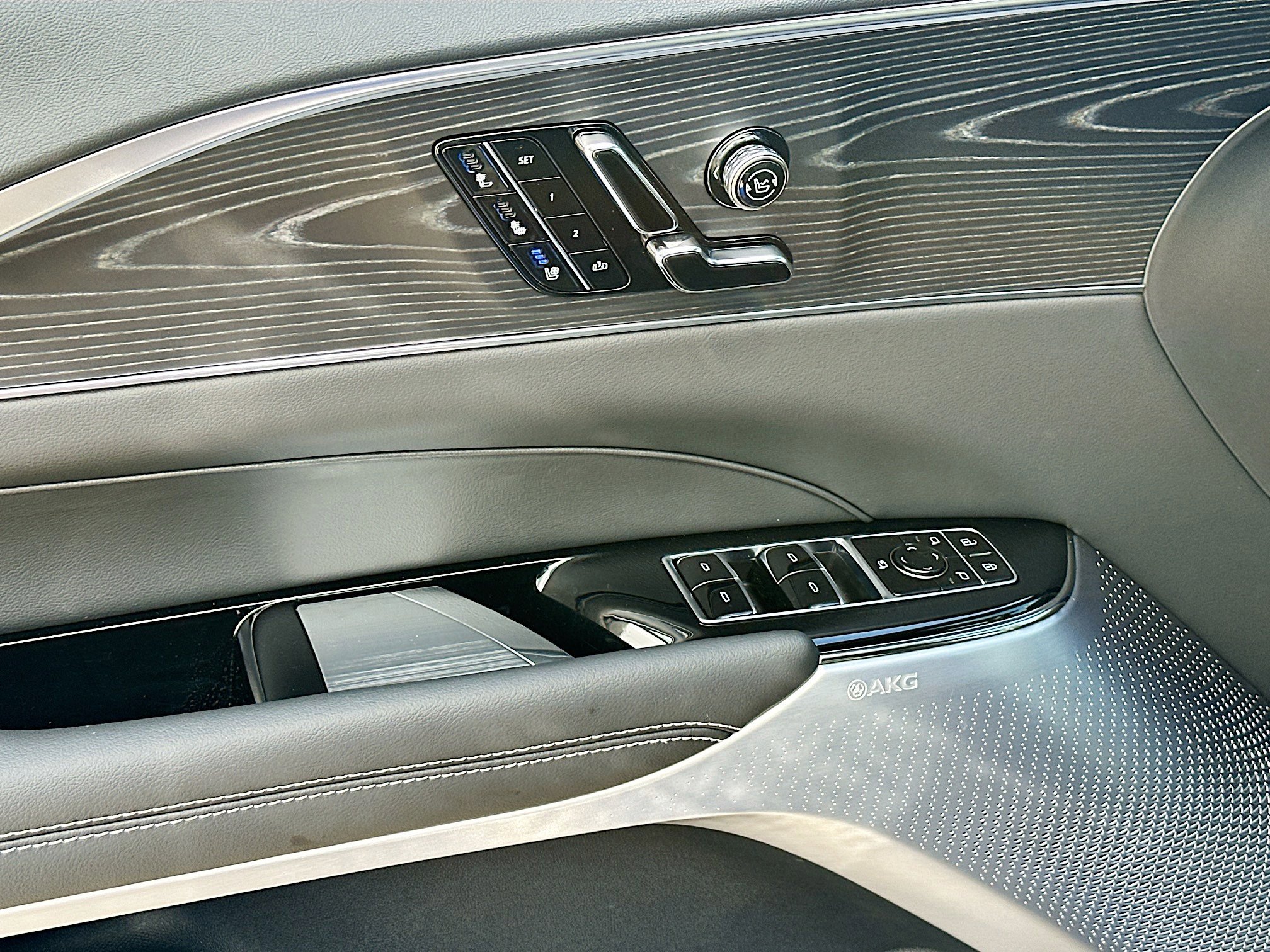 New 2025 Cadillac Lyriq Sport image 13