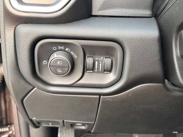 New 2026 RAM 2500 Laramie AWD/4WD image 16