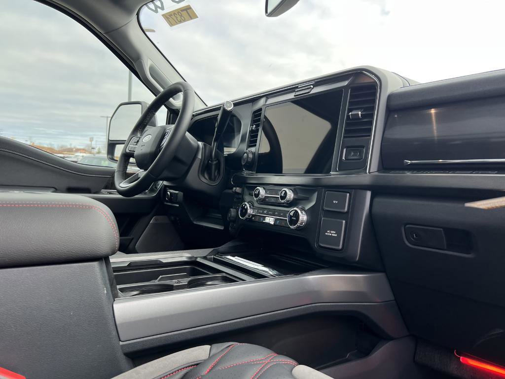 New 2026 Ford F250 Lariat w/ Black Appearance Package image 29