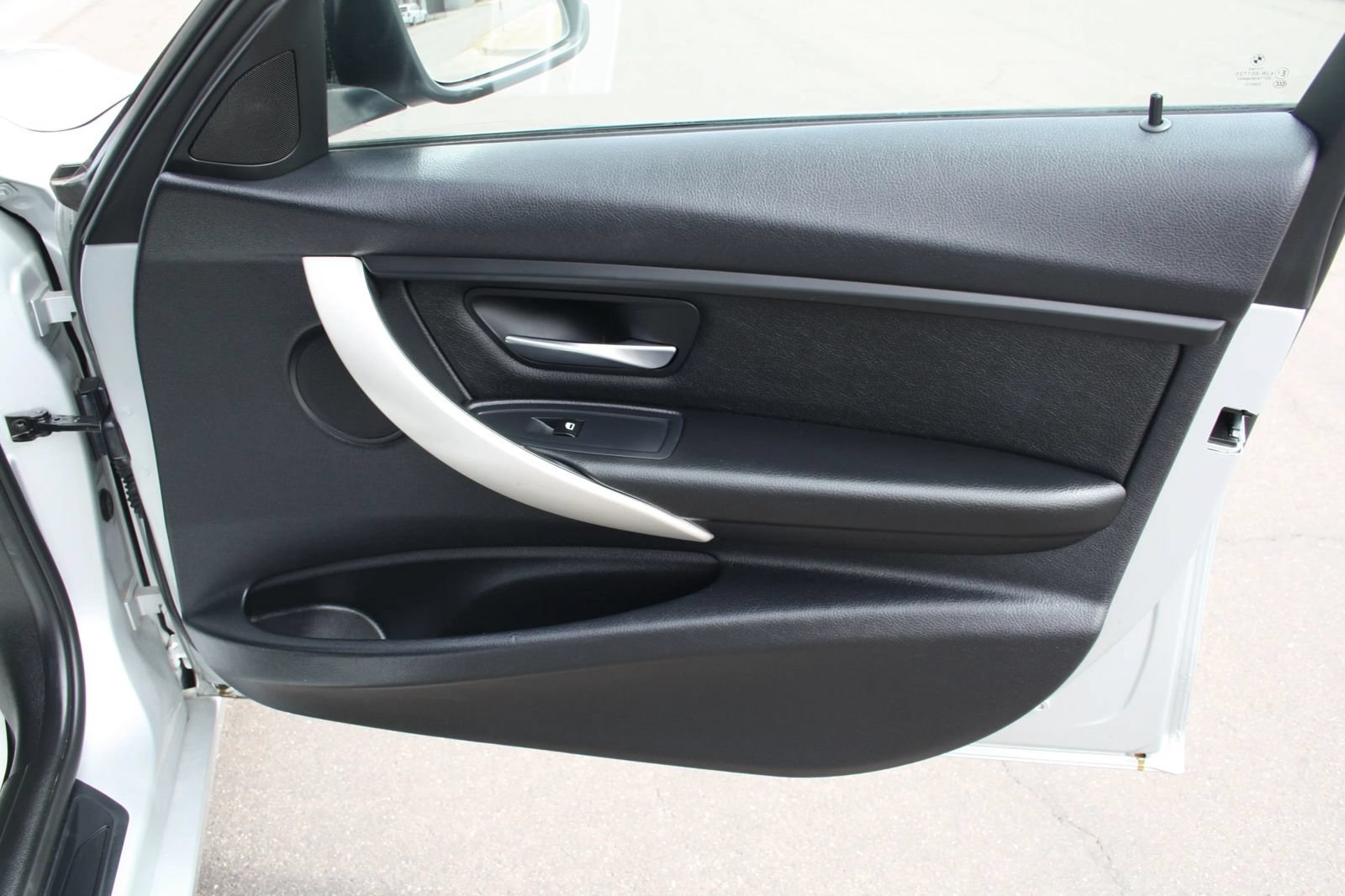Used 2014 BMW 320i Sedan RWD image 25