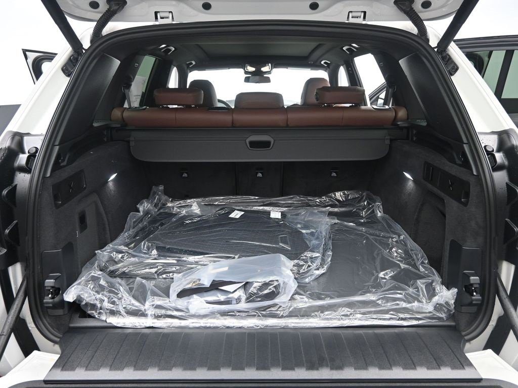 New 2026 BMW X5 xDrive50e image 27
