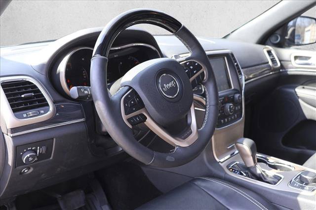 Used 2017 Jeep Grand Cherokee Overland AWD/4WD image 10