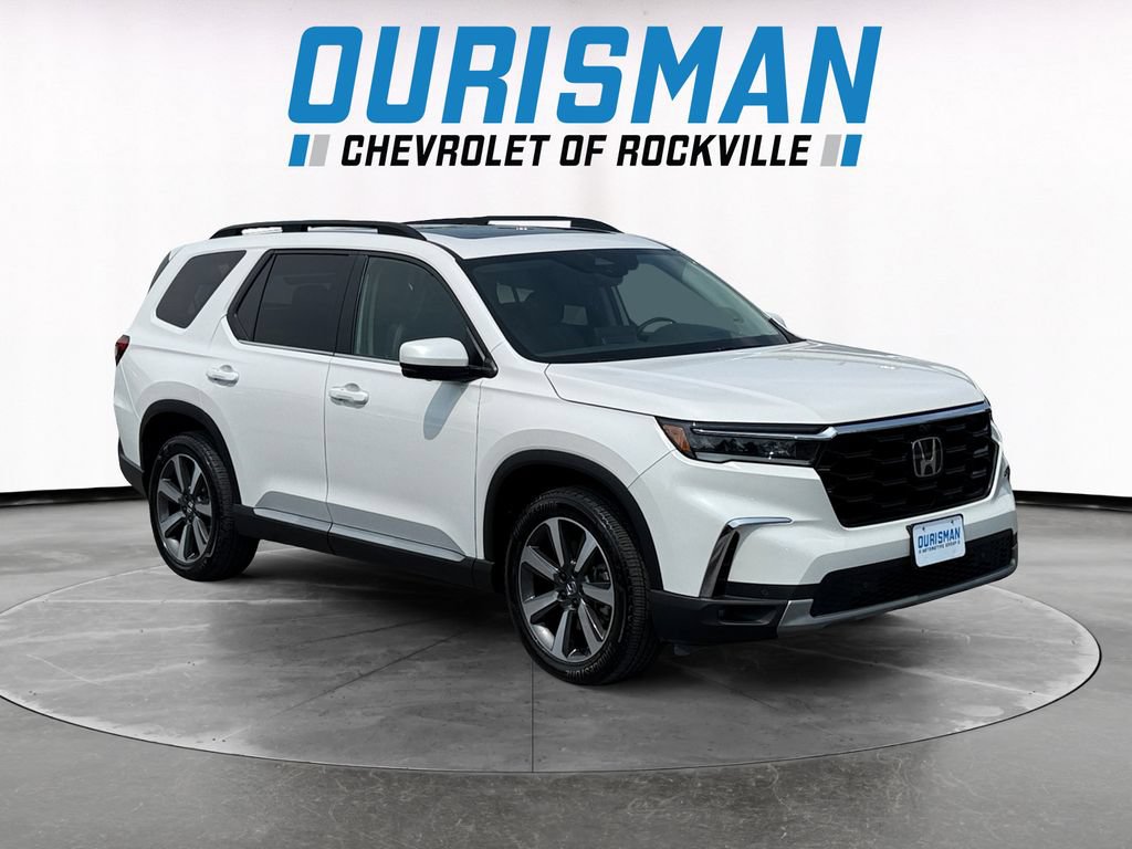 Used 2025 Honda Pilot Elite