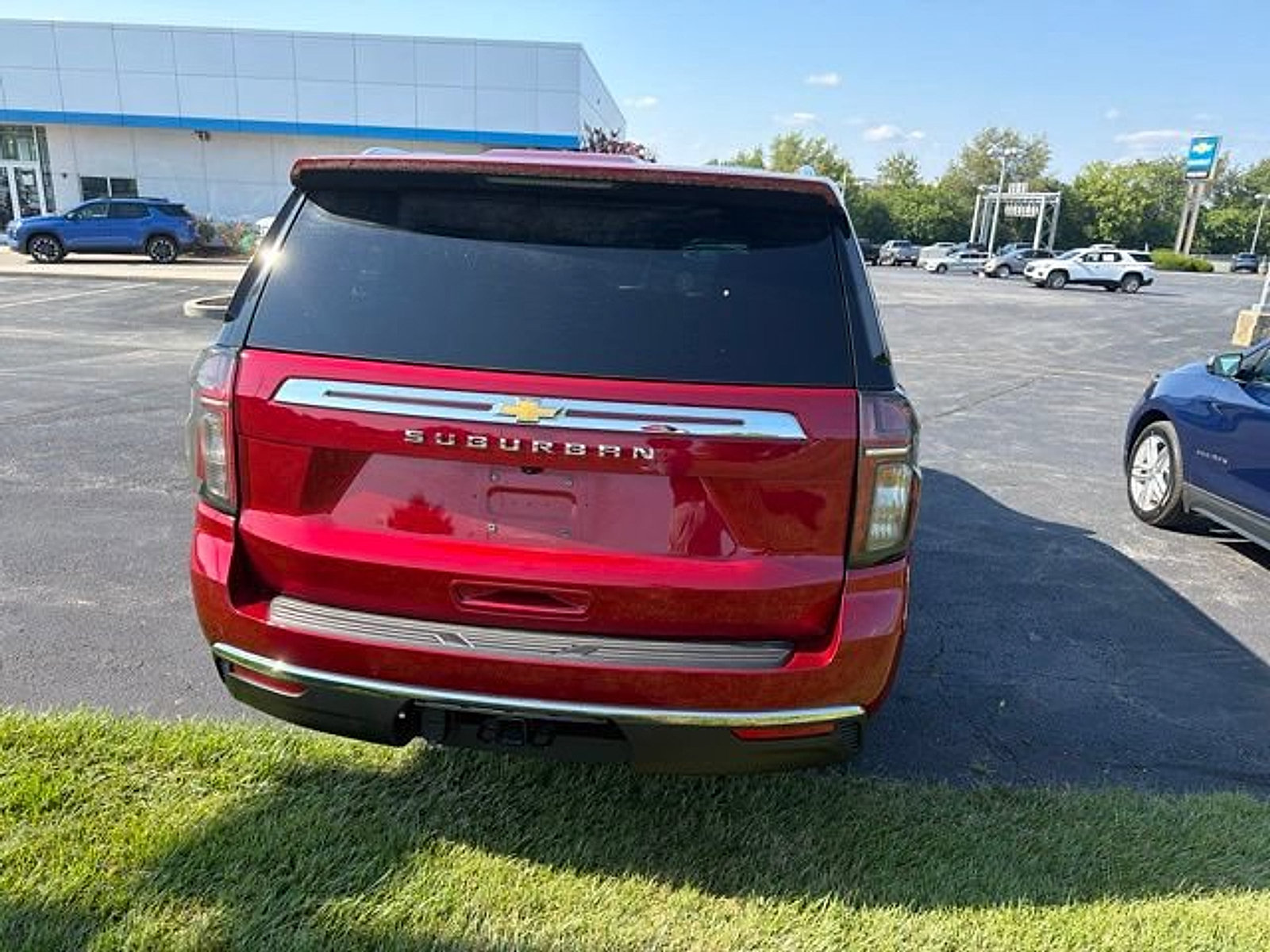 Certified 2024 Chevrolet Suburban LS w/ Max Trailering Package AWD/4WD image 9
