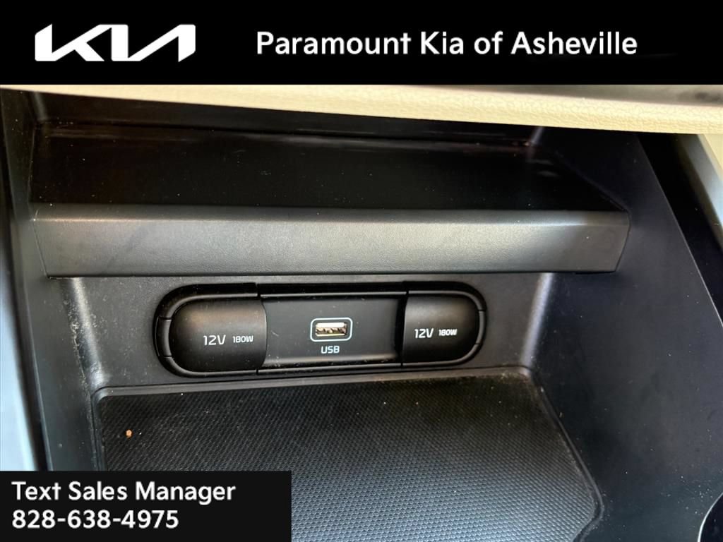 Used 2020 Kia Soul LX FWD image 23