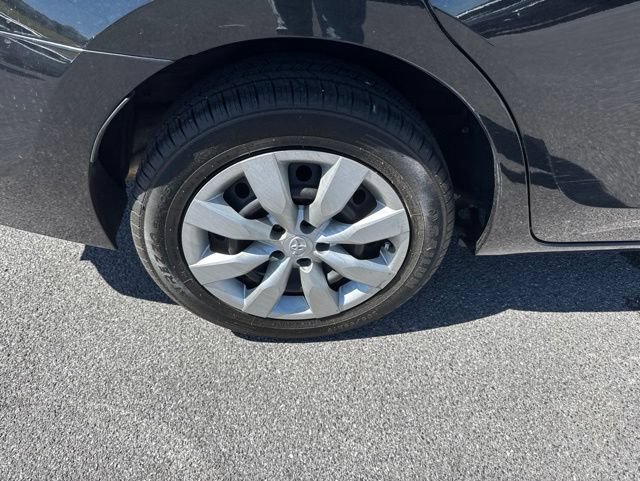 Used 2014 Toyota Corolla LE FWD image 8