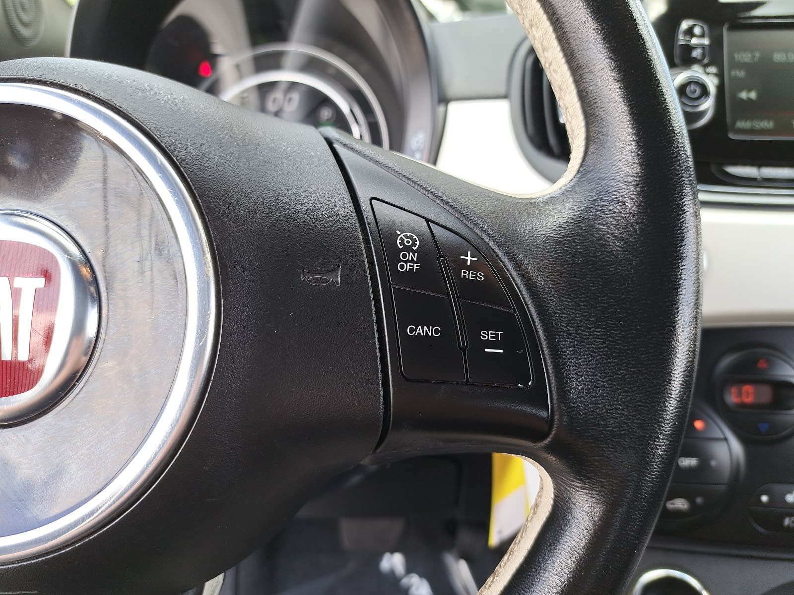 Used 2018 FIAT 500 e w/ Esport Package FWD image 17