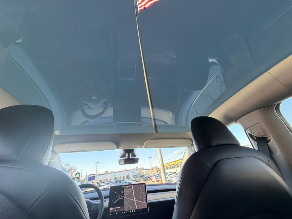 Used 2021 Tesla Model Y Performance image 18