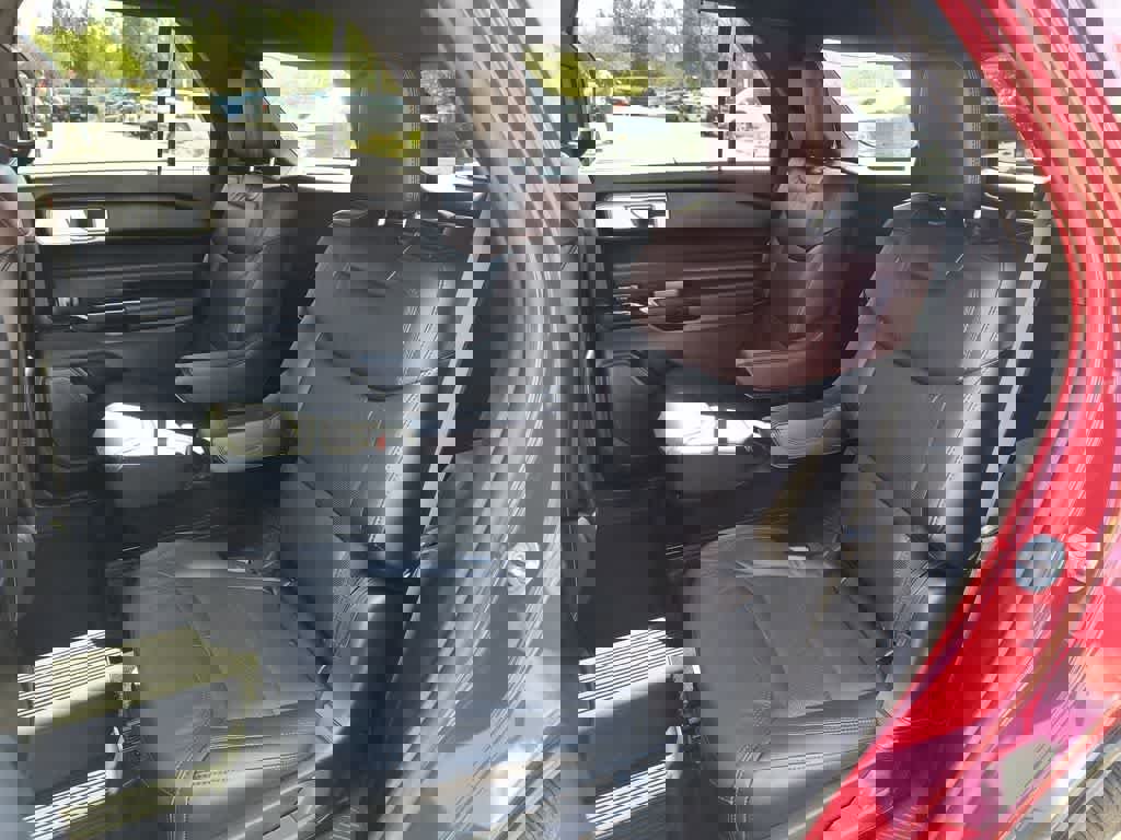 Used 2022 Ford Explorer Platinum w/ Equipment Group 601A image 23