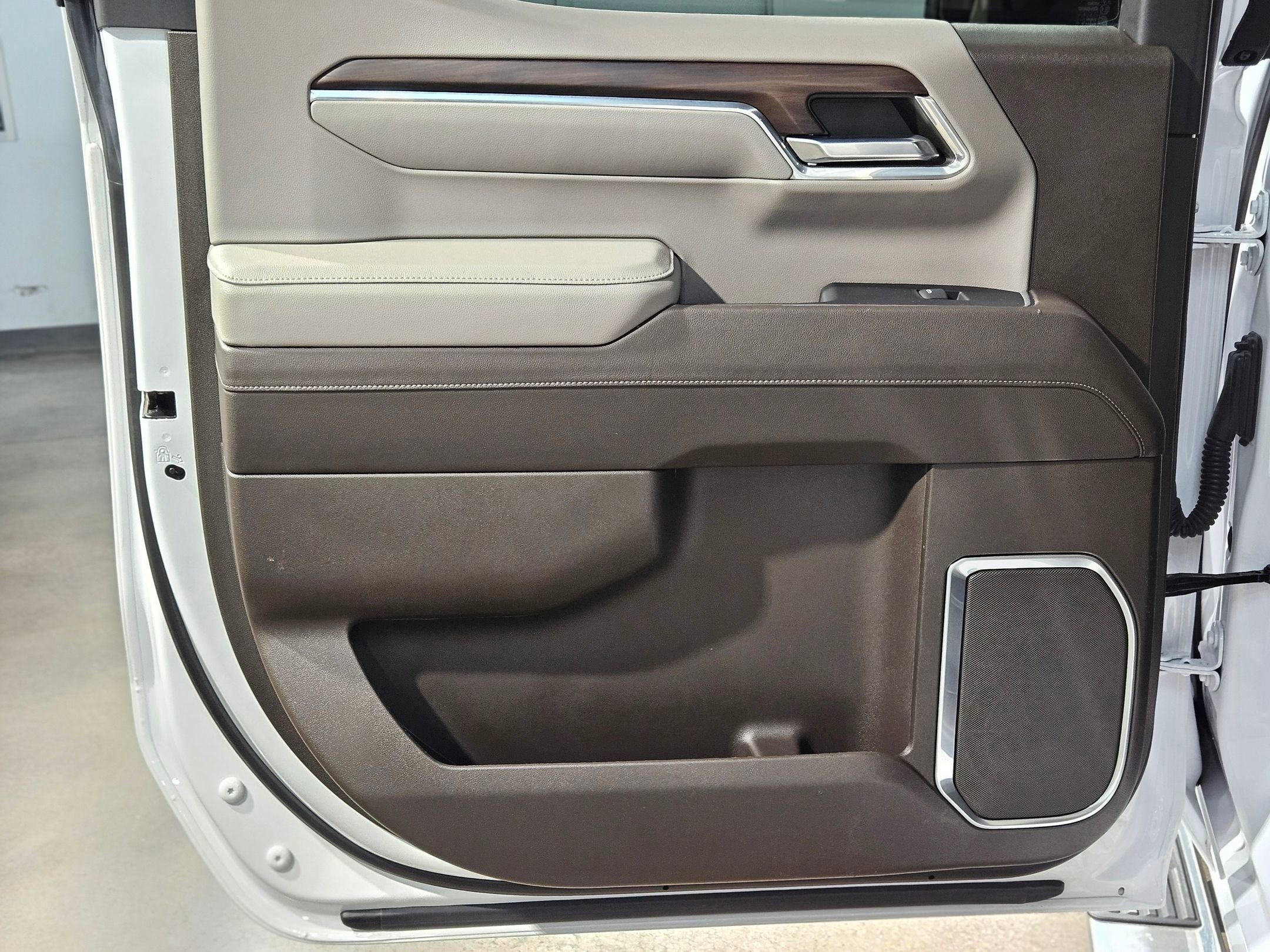 Used 2023 GMC Sierra 1500 SLT w/ SLT Premium Plus Package image 34