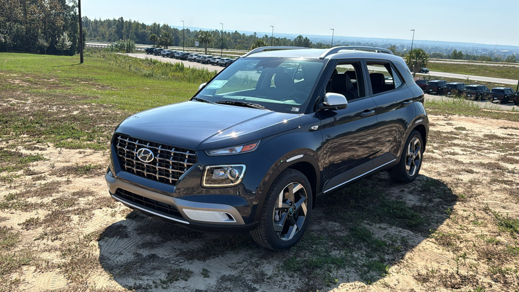 New 2026 Hyundai Venue SEL FWD image 3