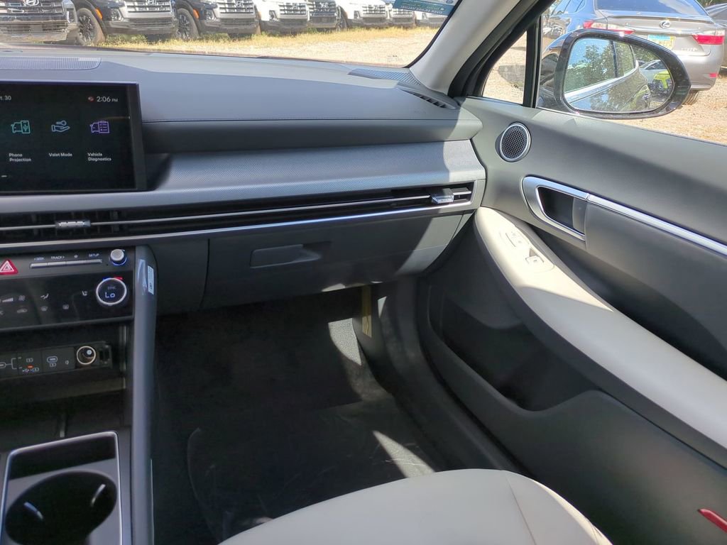 New 2026 Hyundai Sonata SEL FWD image 17