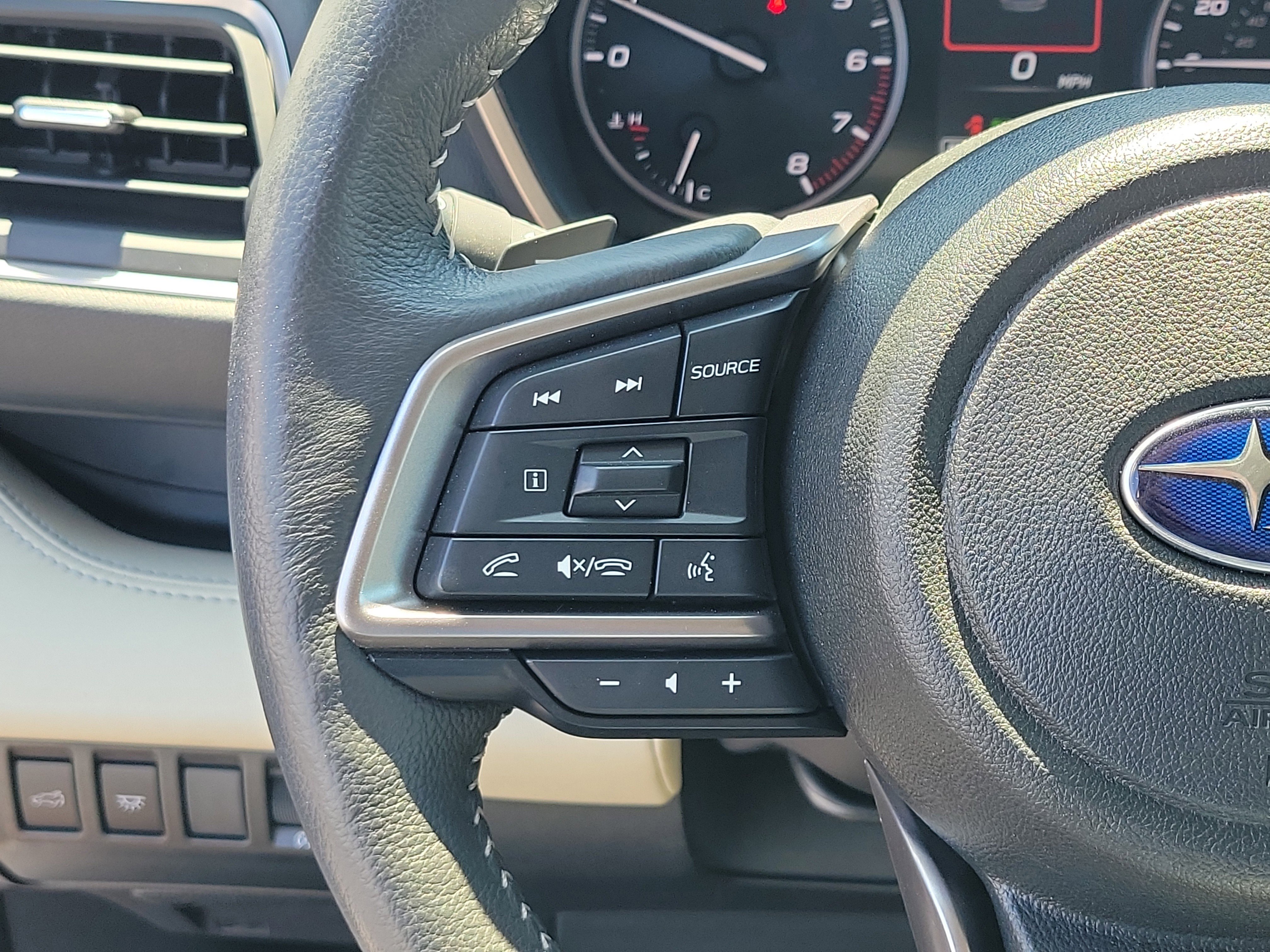 Used 2024 Subaru Ascent Limited w/ Technology Package image 26