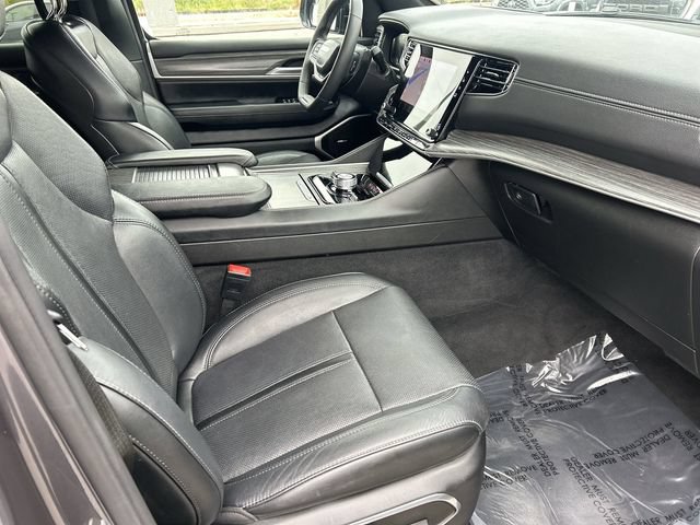 Certified 2024 Jeep Wagoneer L Series III w/ Flexible Seating Group AWD/4WD image 12