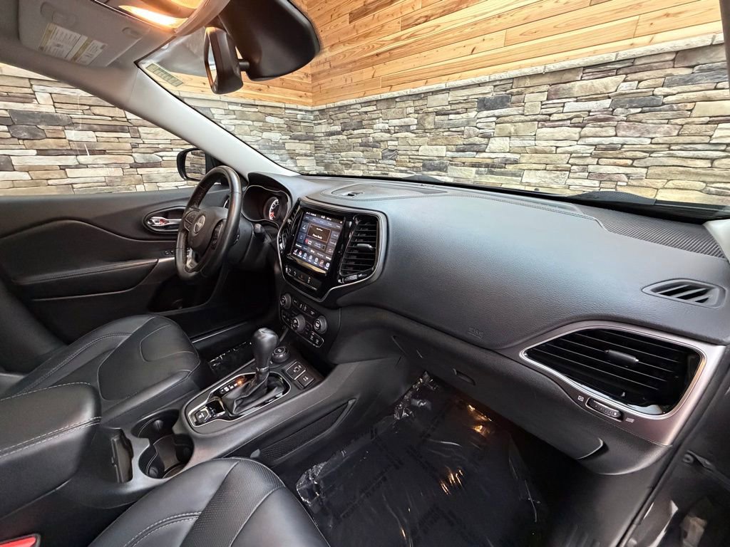 Used 2021 Jeep Cherokee Limited image 13