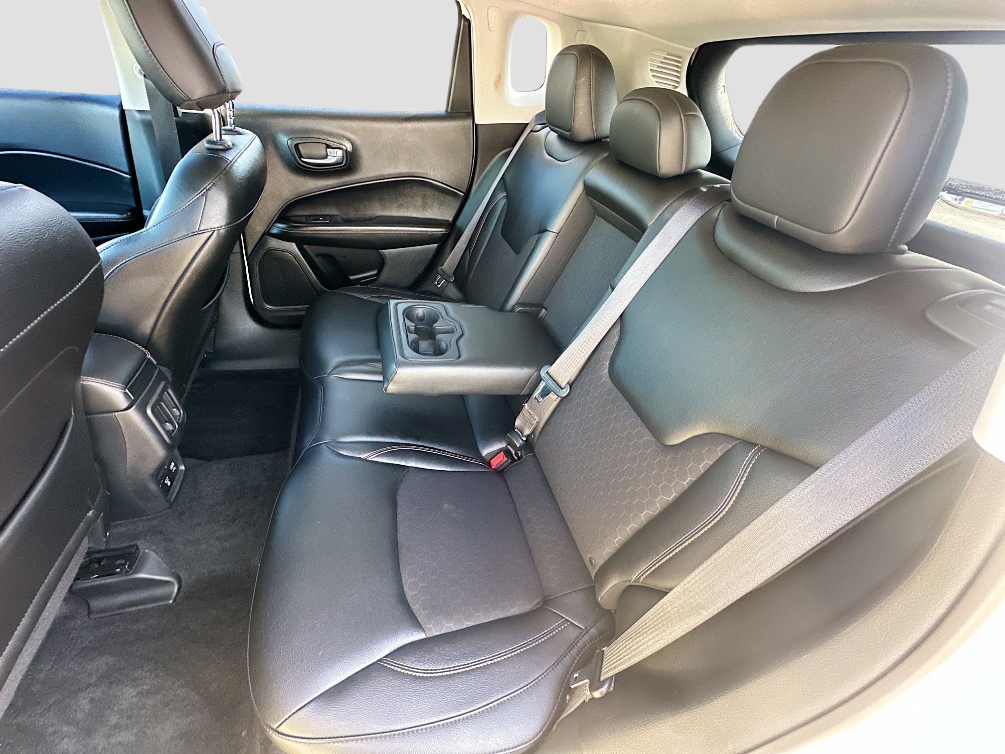 Used 2018 Jeep Compass Latitude w/ Popular Equipment Group image 24