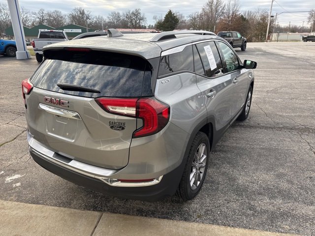 Used 2024 GMC Terrain SLT image 5