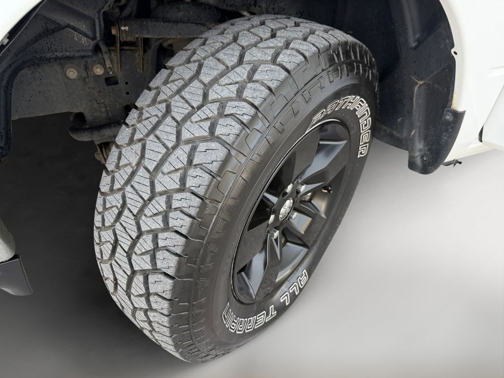 Used 2017 RAM 1500 Classic SLT image 10