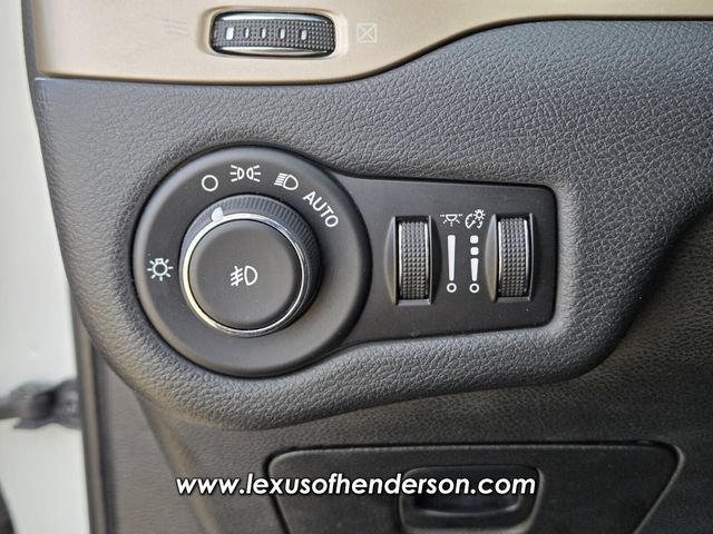 Used 2016 Jeep Cherokee Limited AWD/4WD image 24