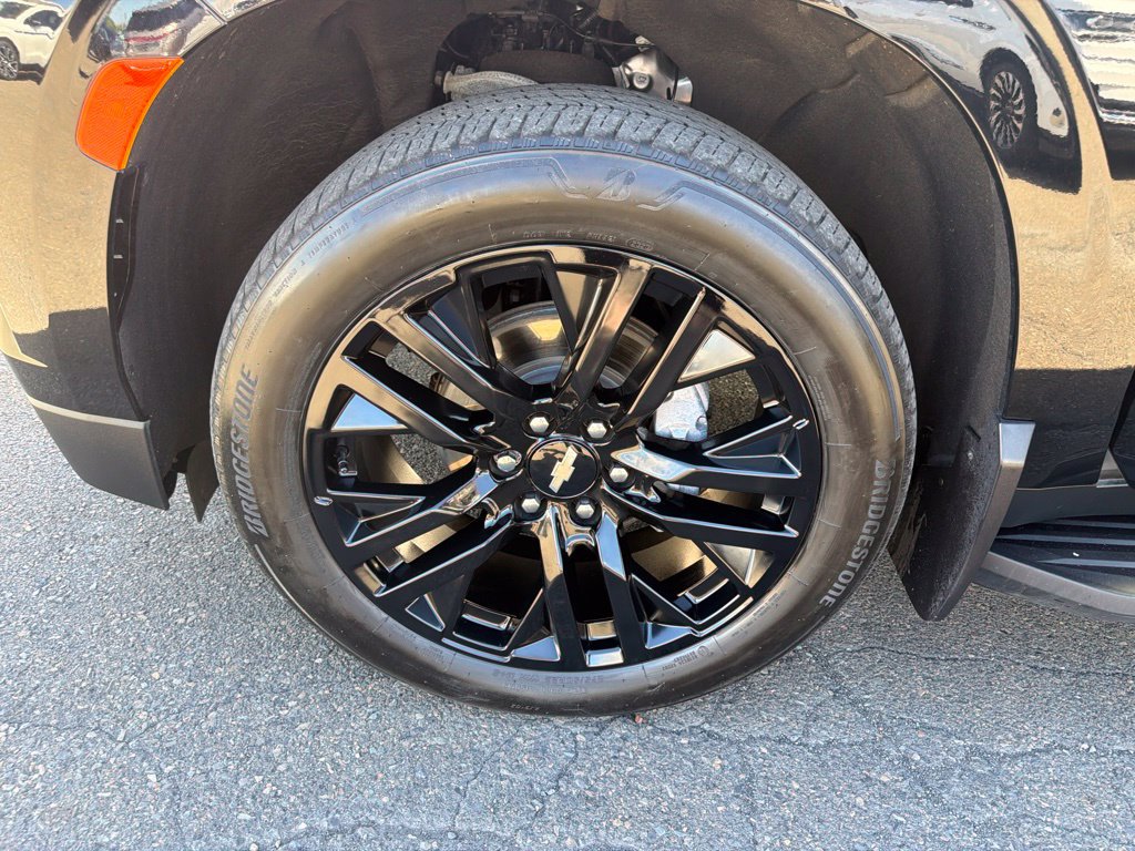 Used 2023 Chevrolet Tahoe Premier AWD/4WD image 30