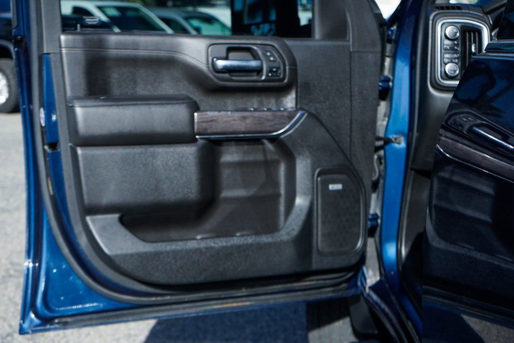 Used 2020 Chevrolet Silverado 2500 LTZ image 14