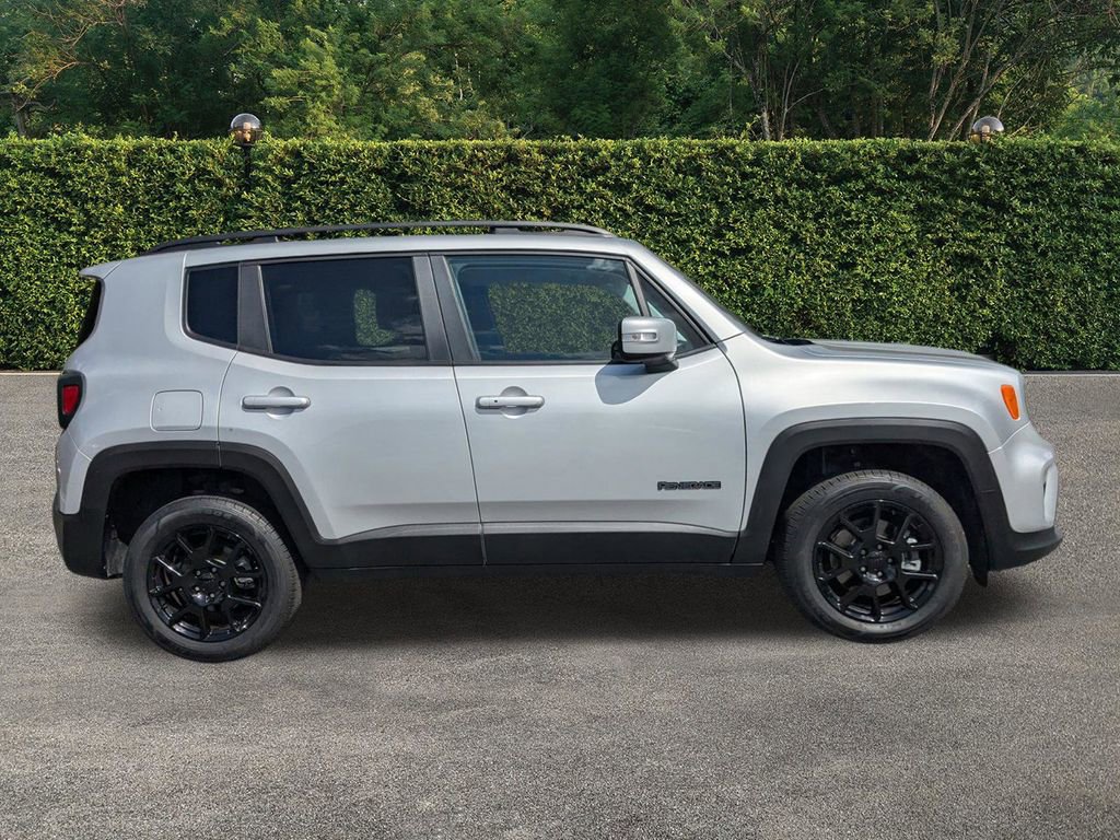 Used 2020 Jeep Renegade Altitude image 3
