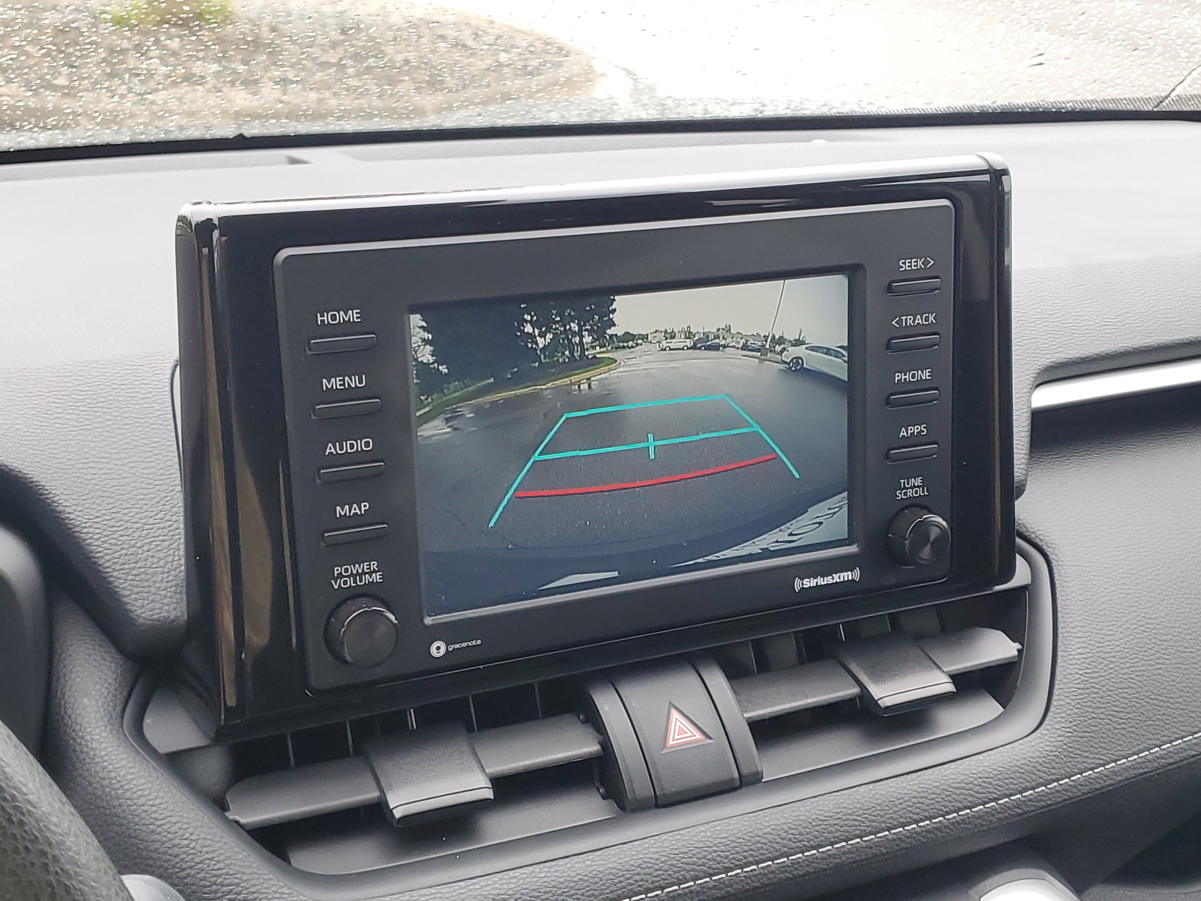 Used 2021 Toyota RAV4 XLE AWD/4WD image 16