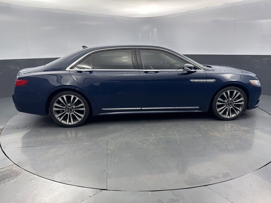 Used 2018 Lincoln Continental Reserve w/ Rear-seat Package image 9