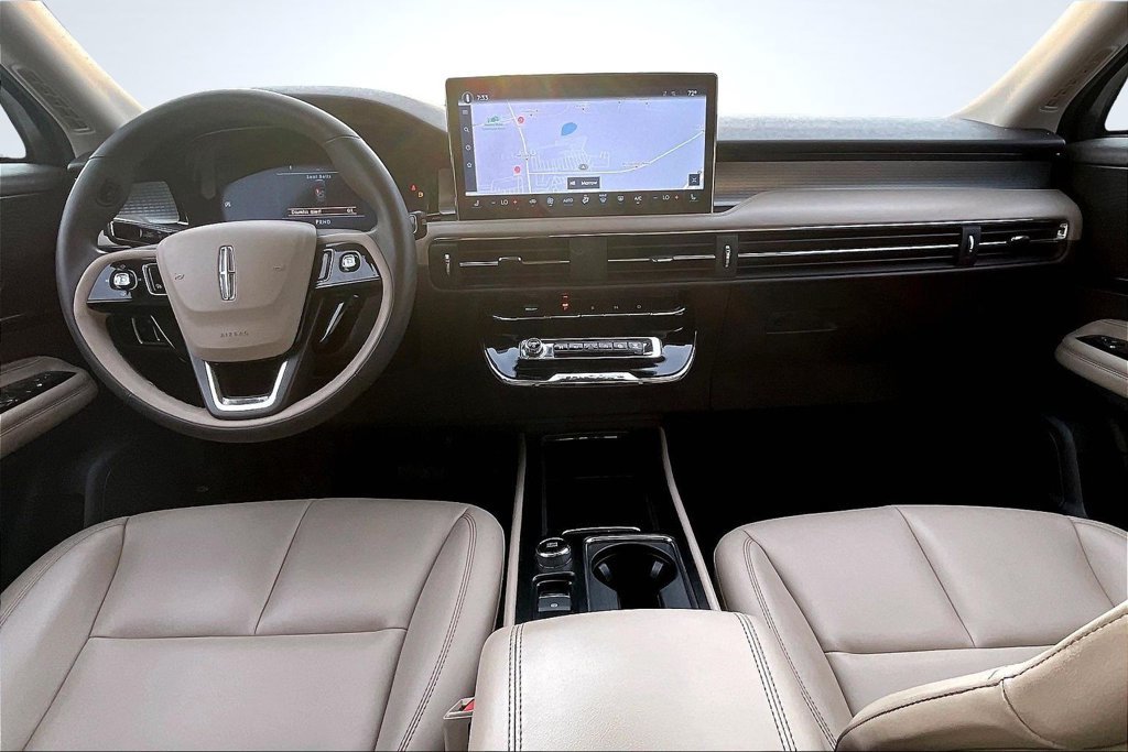Certified 2023 Lincoln Corsair FWD image 9