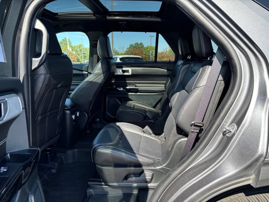 Used 2023 Ford Explorer ST w/ Equipment Group 401A AWD/4WD image 18