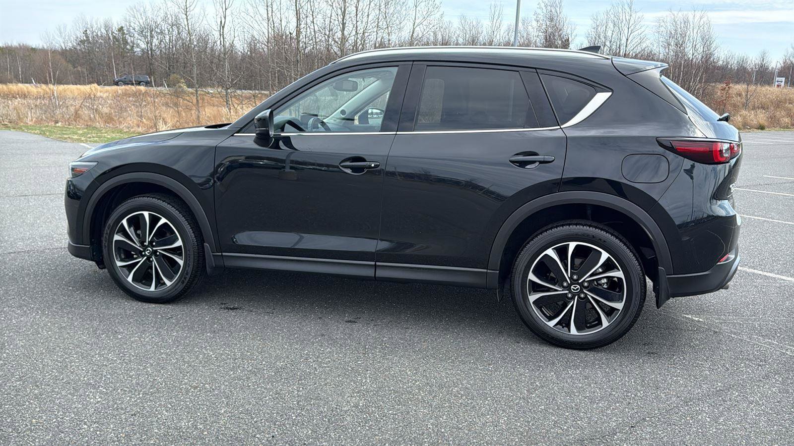 Certified 2022 MAZDA CX-5 AWD 2.5 S w/ Premium Plus Pkg image 11