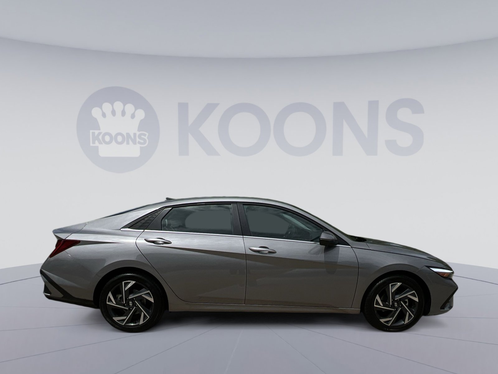 Used 2024 Hyundai Elantra Limited FWD image 12