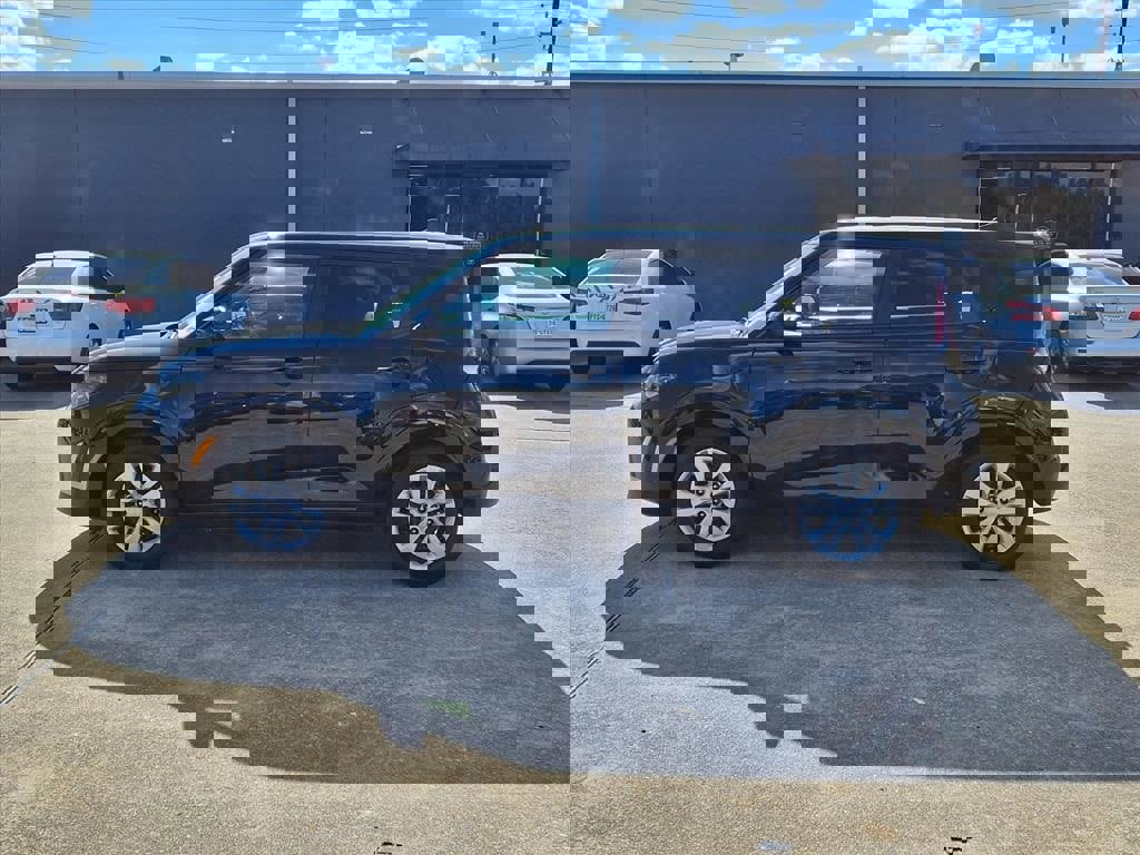 Used 2023 Kia Soul LX image 25