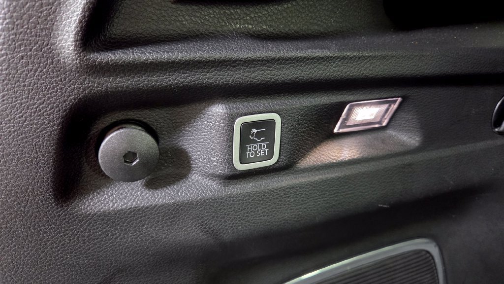 Used 2023 Jeep Grand Cherokee L Limited AWD/4WD image 13