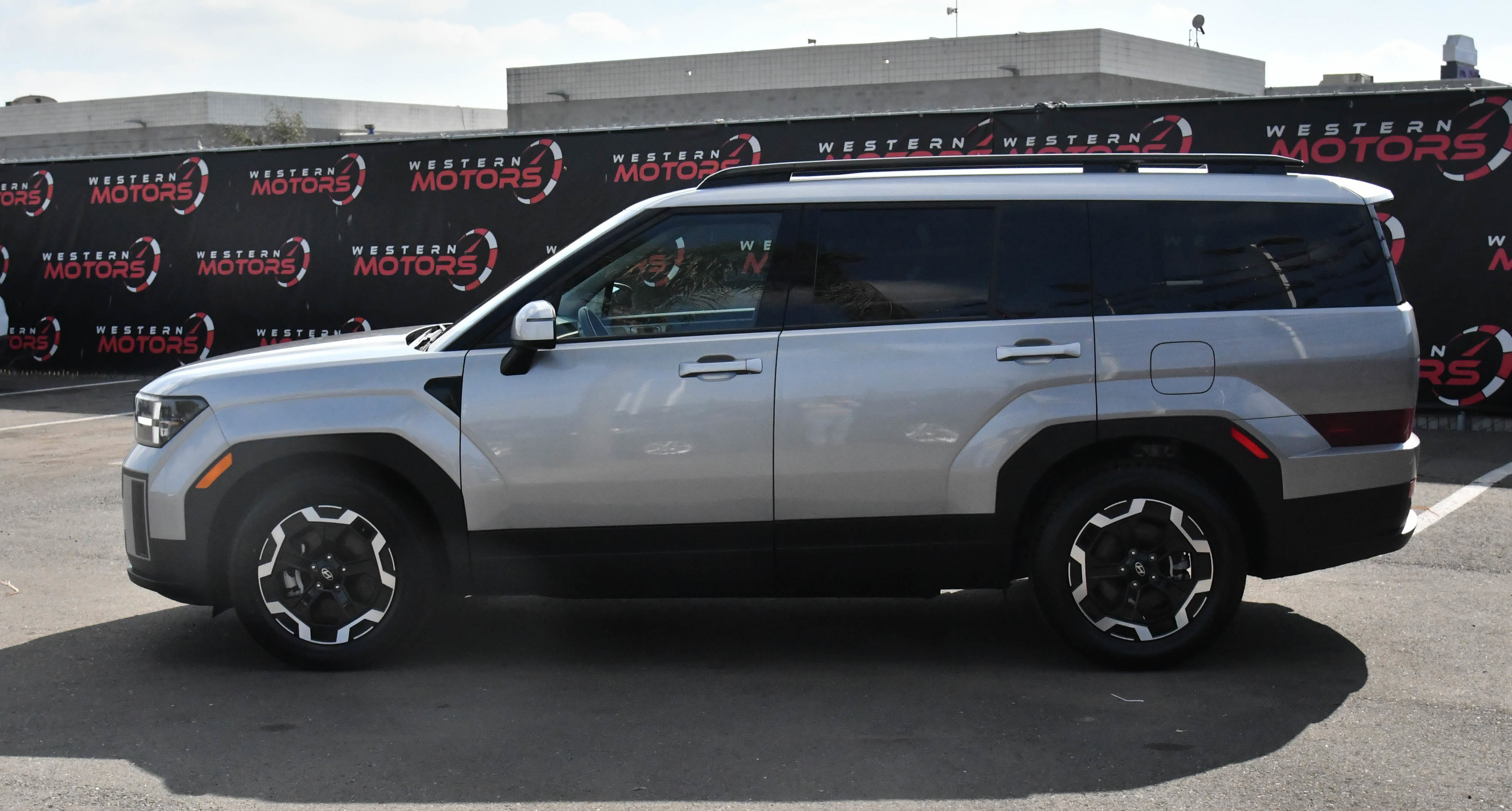 Used 2024 Hyundai Santa Fe SEL image 4