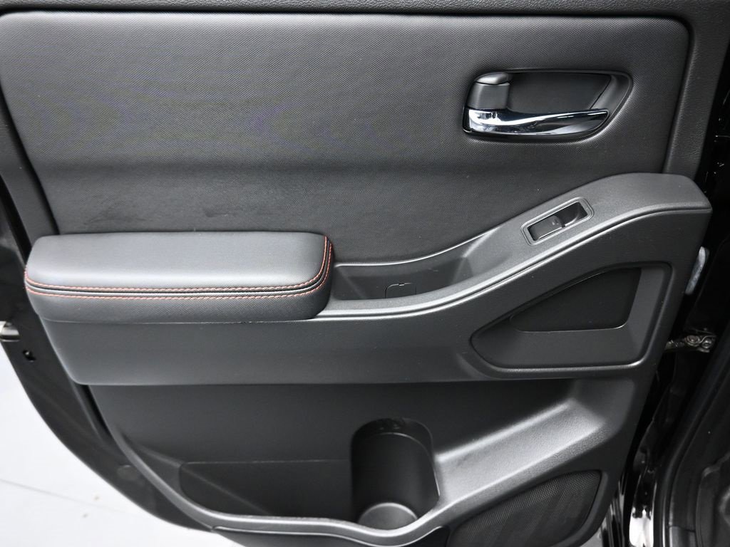 Used 2023 Nissan Frontier PRO-4X w/ Technology Package image 32