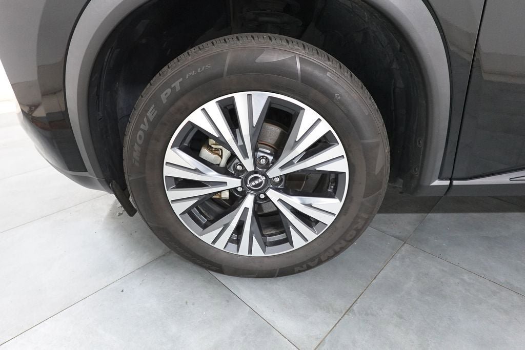 Used 2022 Nissan Rogue SV FWD image 28