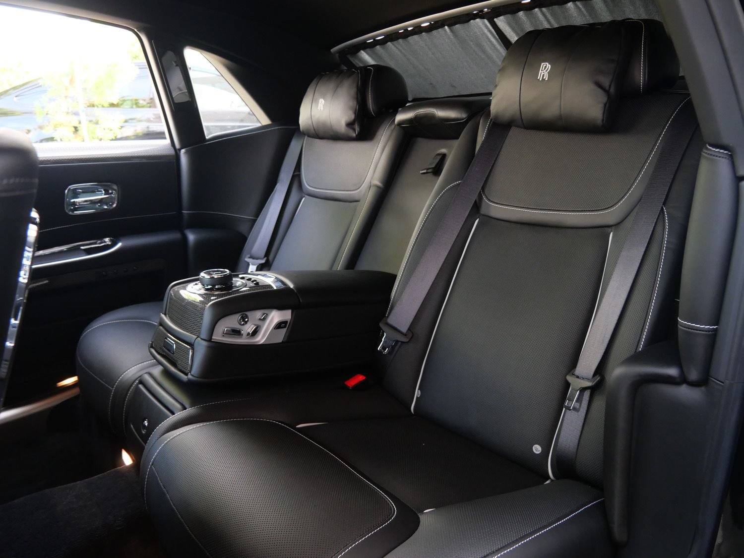 Certified 2019 Rolls-Royce Ghost RWD image 8