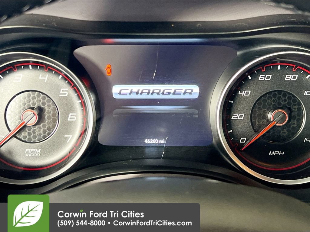 Used 2023 Dodge Charger SXT RWD image 2