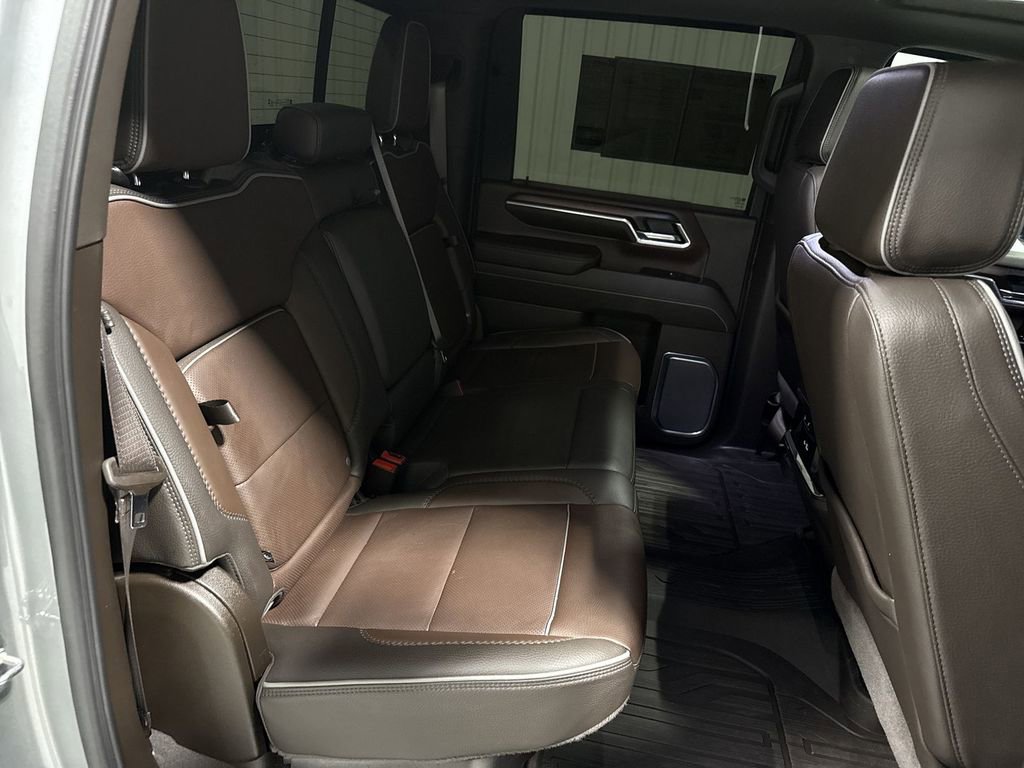 Used 2024 GMC Sierra 3500 Denali w/ Denali Reserve Package image 28