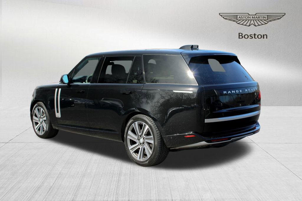 Used 2023 Land Rover Range Rover Long Wheelbase Autobiography image 2